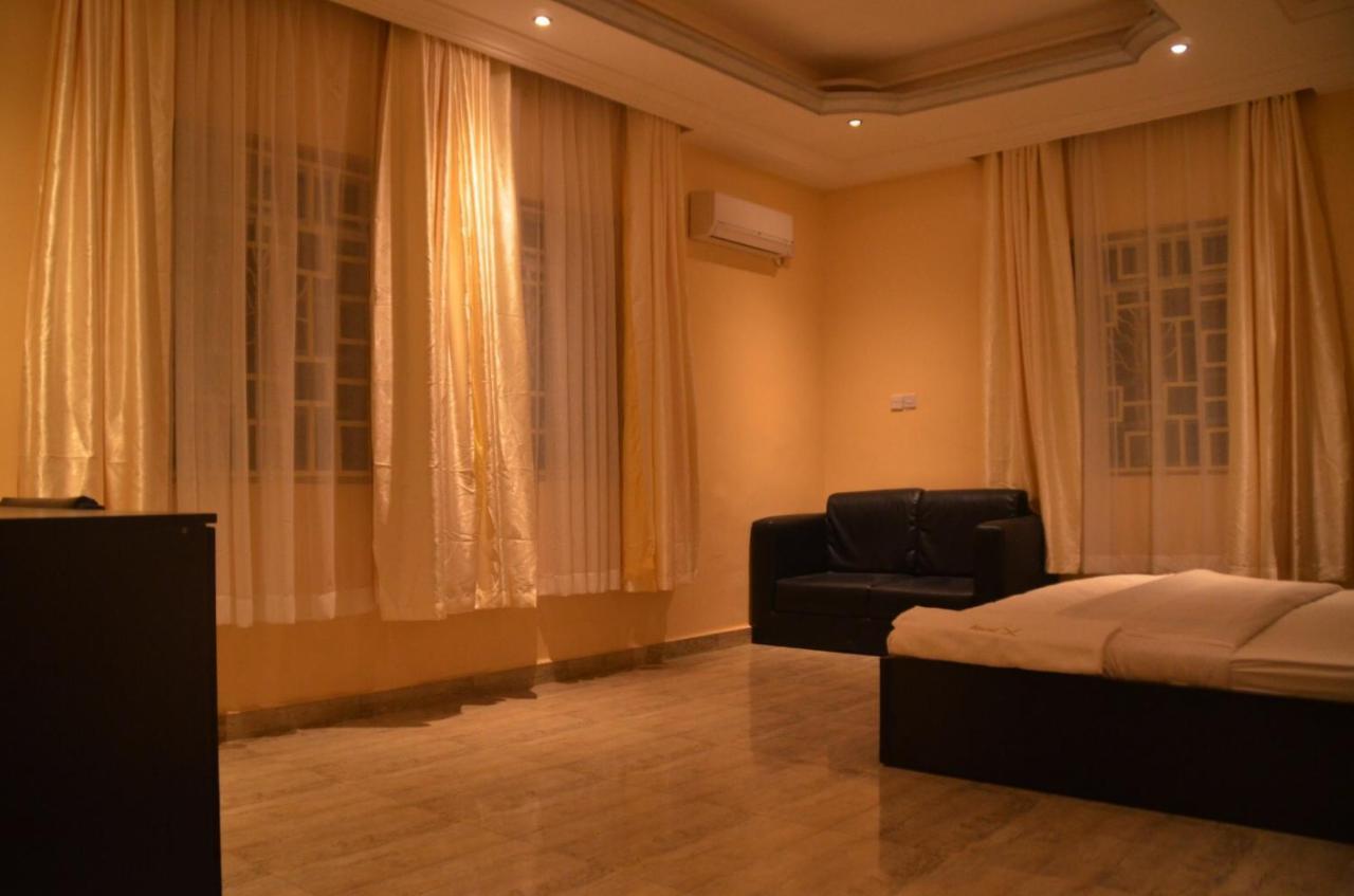 House X Hotel อาบูจา ภายนอก รูปภาพ