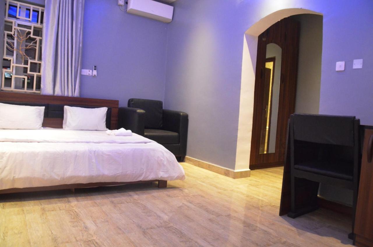 House X Hotel อาบูจา ภายนอก รูปภาพ