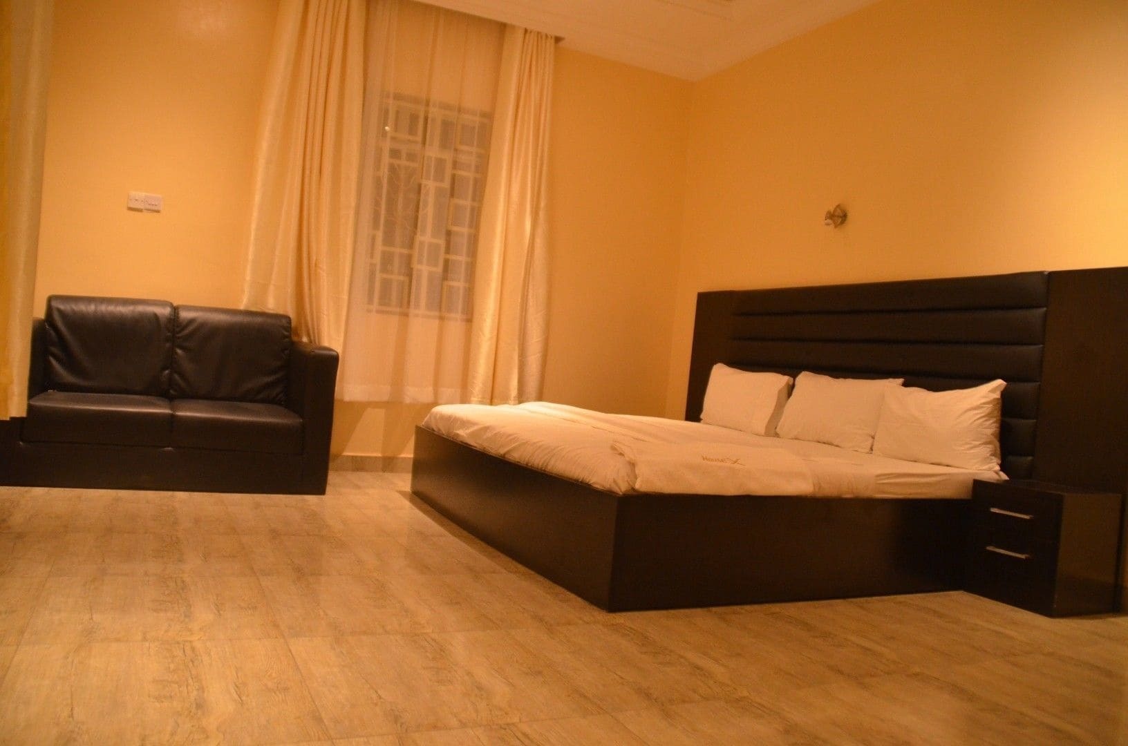 House X Hotel อาบูจา ภายนอก รูปภาพ